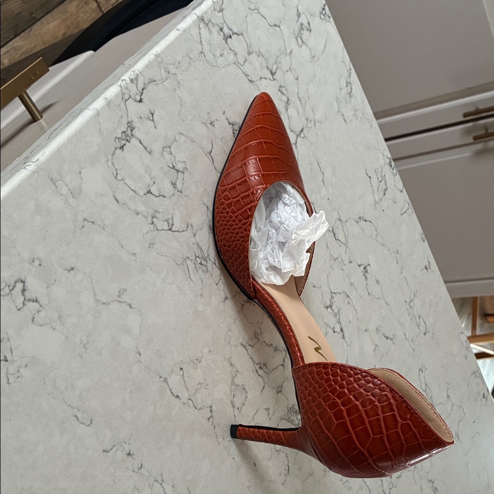 YDN Brown Croc-Embossed Heels